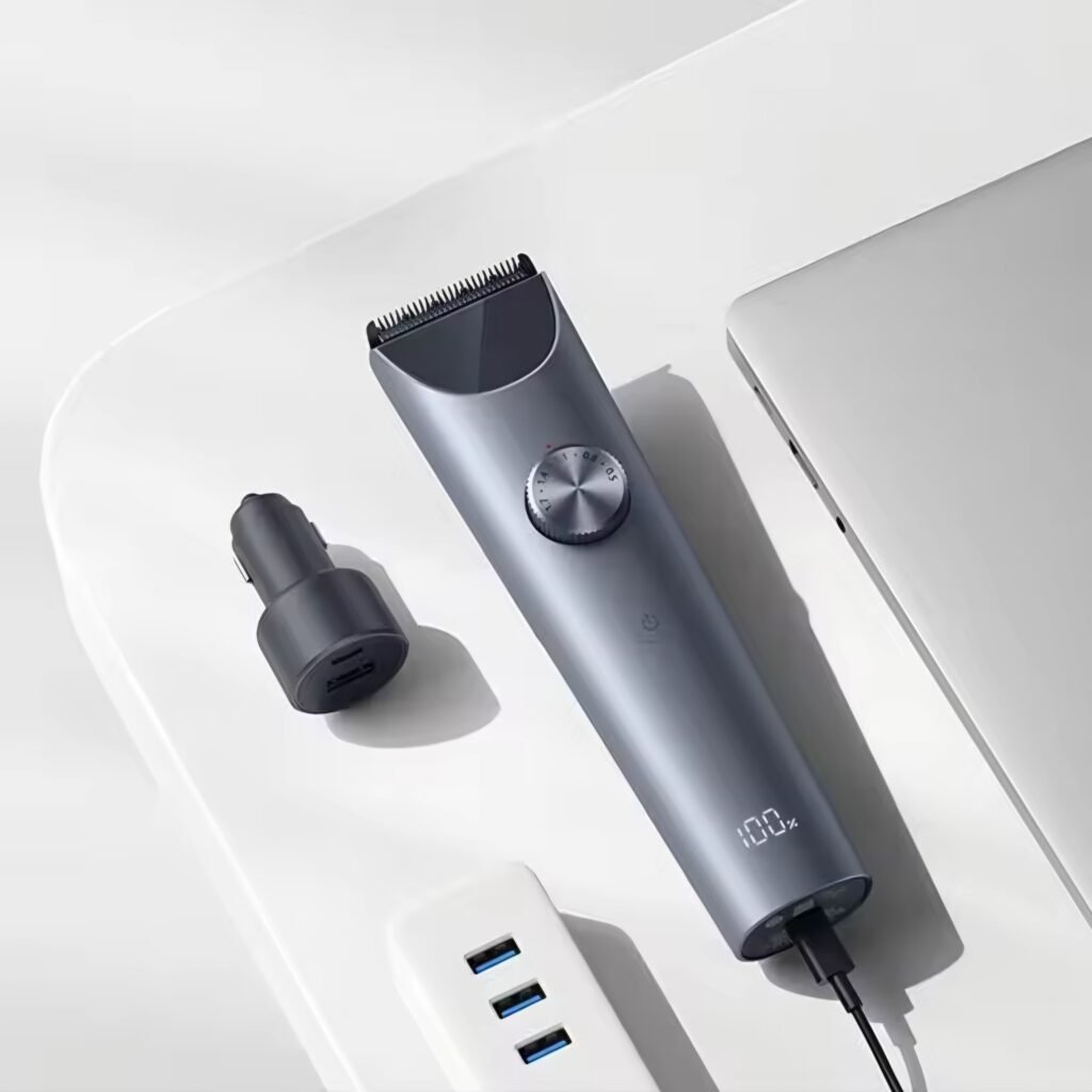 Xiaomi hair trimmer Type-C charging port and bottom view