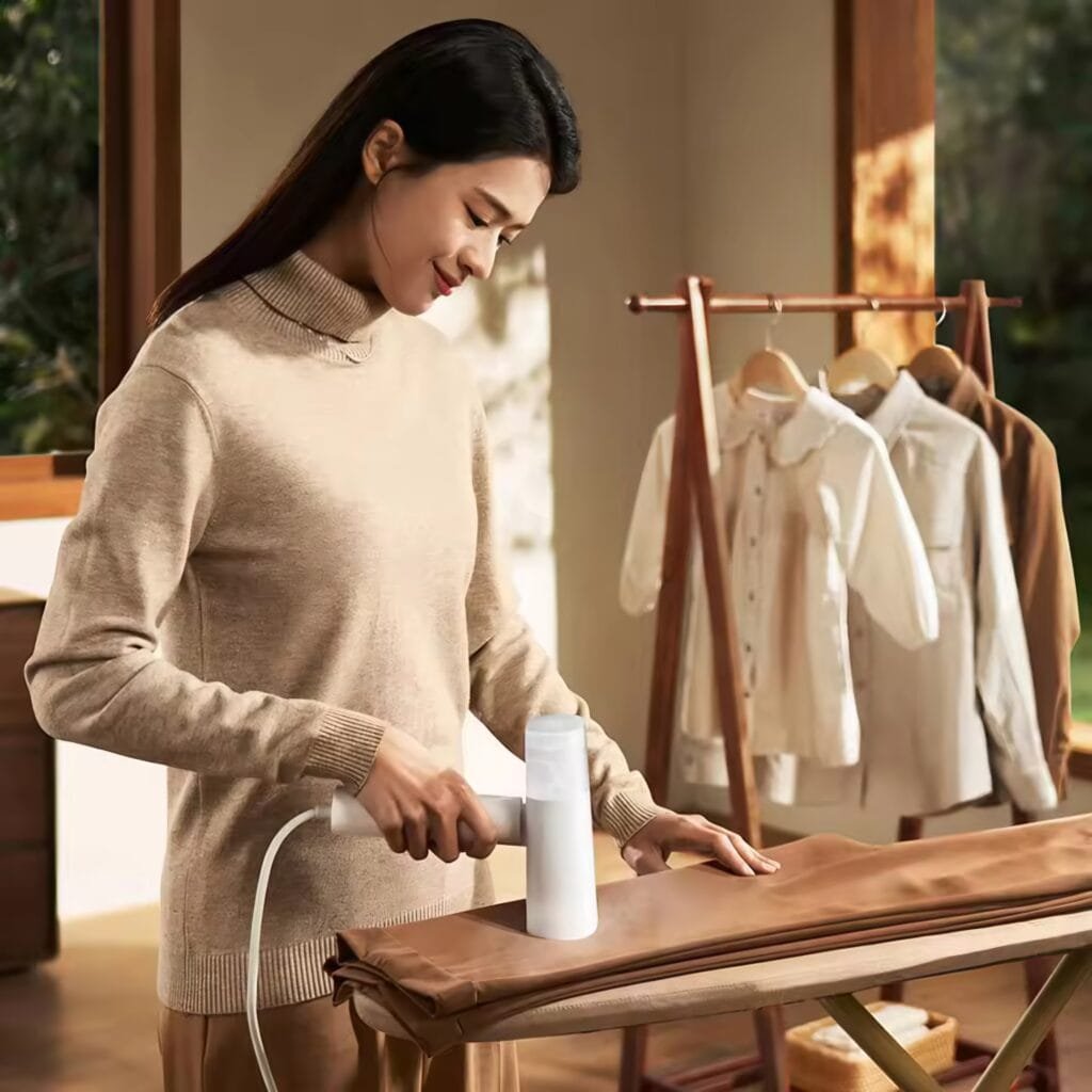 Xiaomi Mijia Handheld Garment Steamer 2 Review: Using the steamer for flat ironing on a board