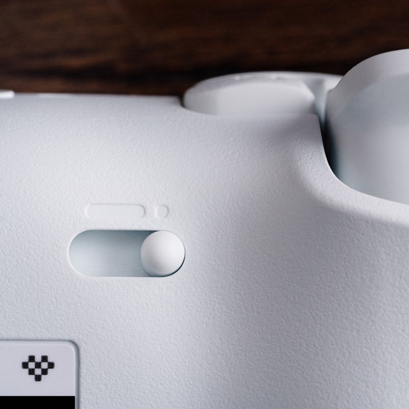 8BitDo Ultimate 2 charging dock receiver slot