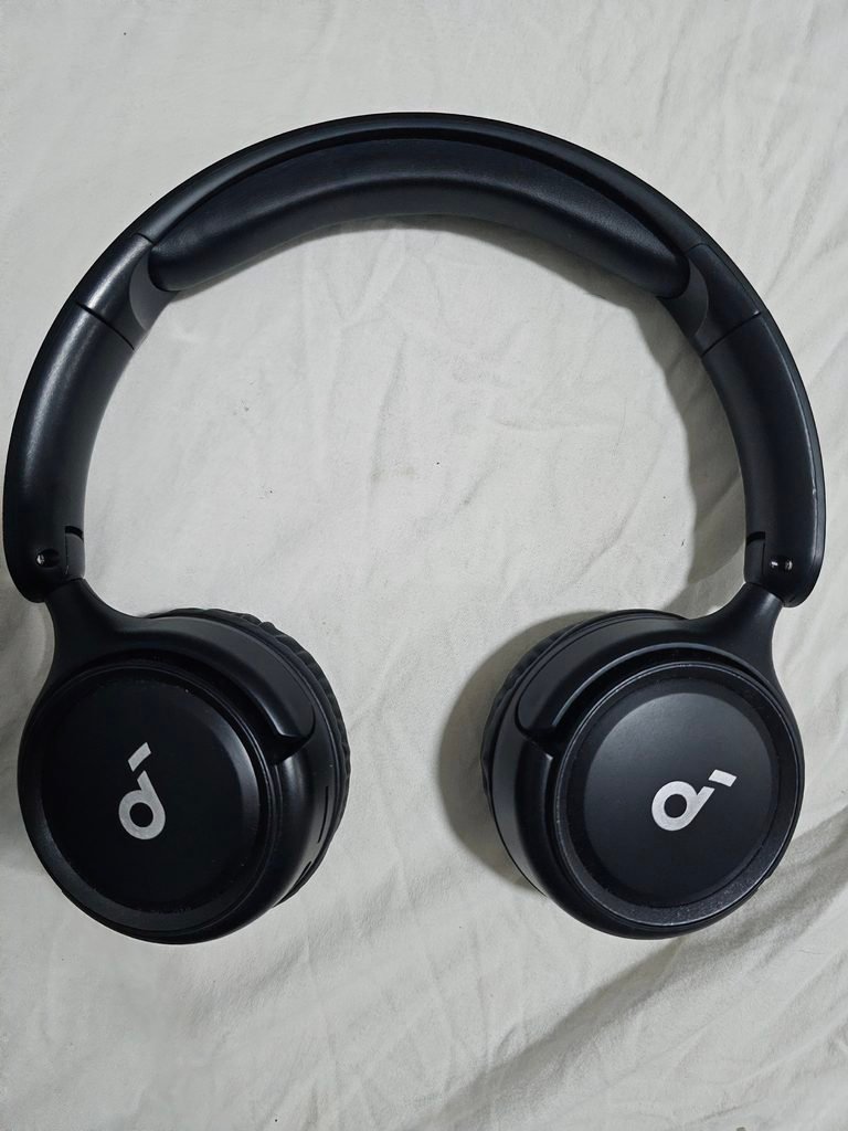 Soundcore H30i wireless headphones foldable design black colour